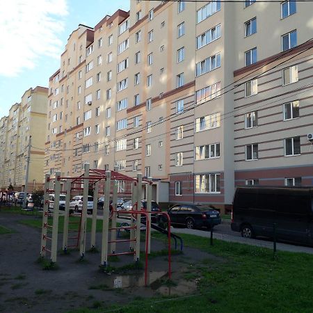 Apartment On Getmana Vigovskogo 49 Riwne Exterior foto