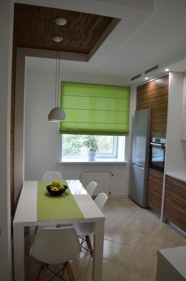 Apartment On Getmana Vigovskogo 49 Riwne Exterior foto