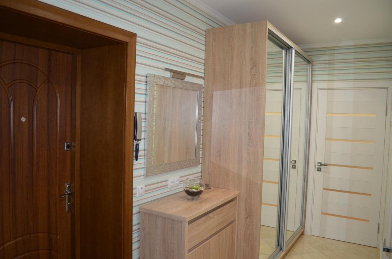 Apartment On Getmana Vigovskogo 49 Riwne Exterior foto
